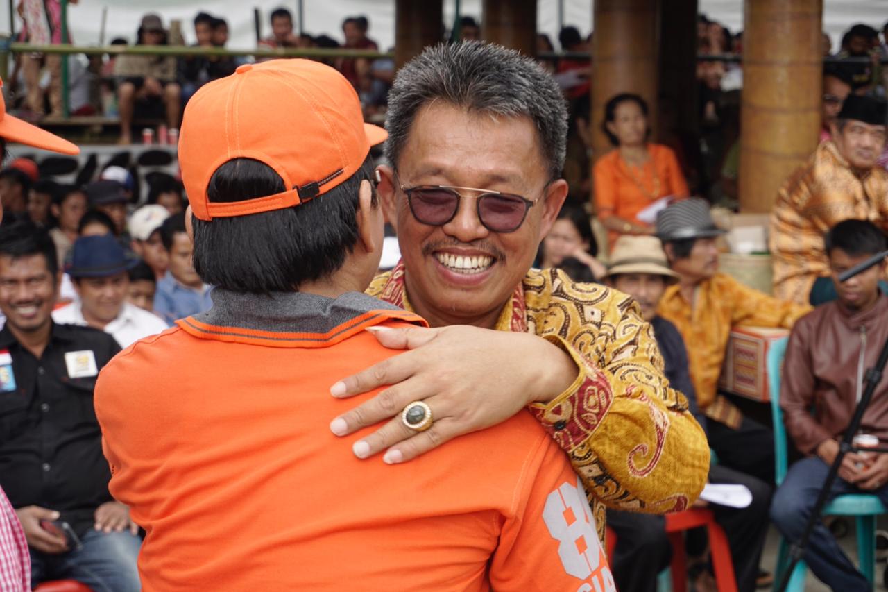 Anggota DPRD Sulsel, John Rende Mangontan mengklarifikasi soal chat bernarasi “Buka Puasa Yuk” pihaknya meminta maaf.
