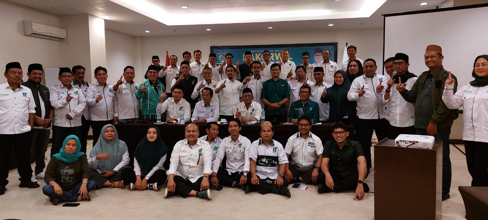 PKB Sulsel menggelar rapat koordinasi wilayah (Rakorwil) dengan mengumpulkan seluruh DPC PKB se-Kabupaten/Kota di Hotel Dalton Makassar, Jum'at (22/3/2024).