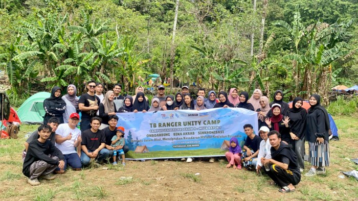 Kegiatan bina akrab dan sinkronisasi program pada 28-29 September di Pattunuang Kawasan Taman Nasional Bantimurung Maros, Mahasiswa lintas Kampus ini komitmen eliminasi TBC di Sulsel.