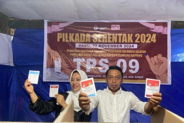 Pasangan Calon Bupati dan Wakil Bupati Sidrap nomor urut 2, Syaharuddin Alrif-Nurkanaah (SAR-Kanaah) berhasil meraih kemenangan telak di Pilkada Sidrap 2024.