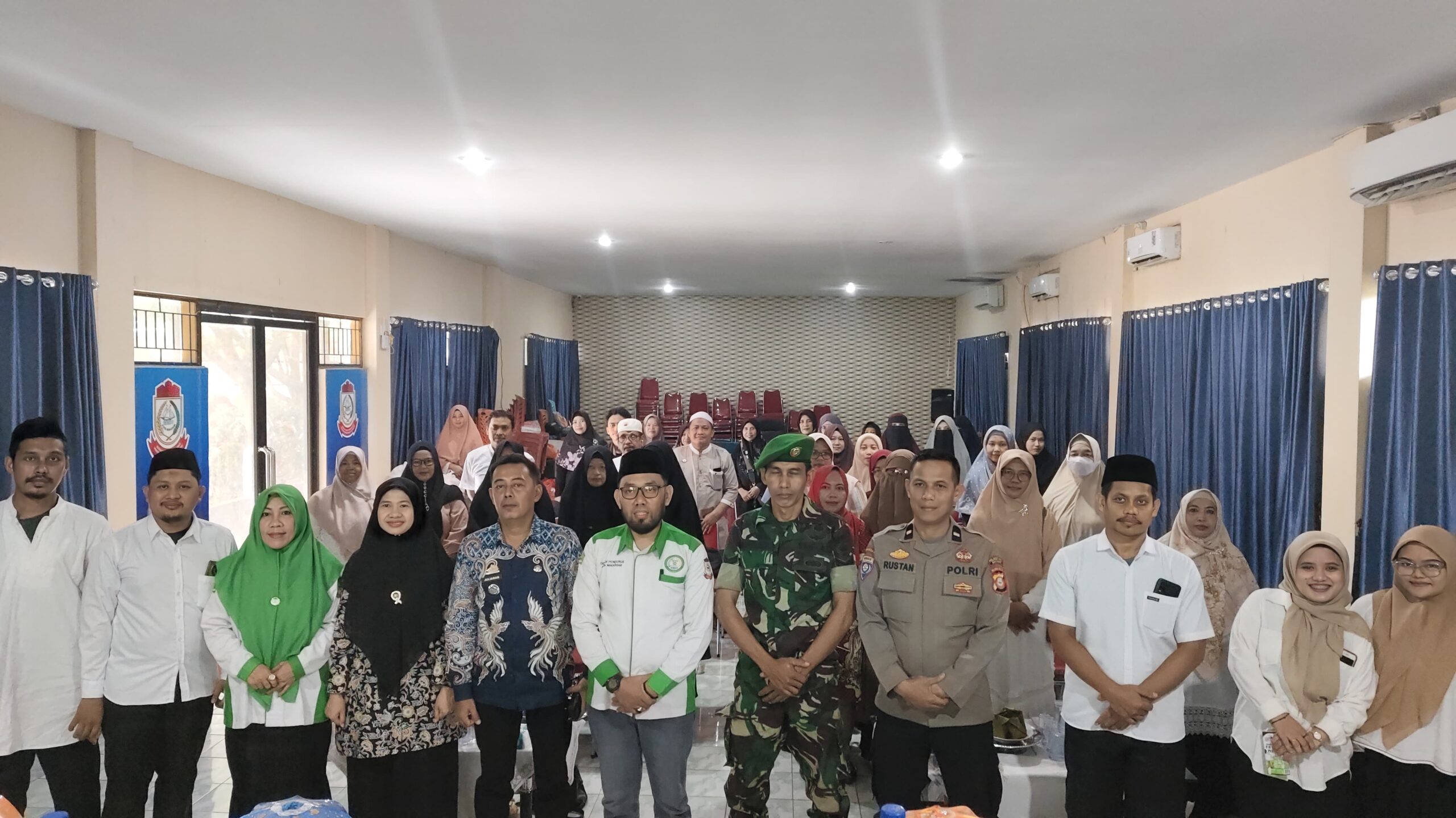 Pengurus Badan Koordinasi Kelompok Forum Komunikasi Taman Pendidikan Al-Qur'an (BKK FKTPQ) Kecamatan Biringkanaya resmi dikukuhkan.