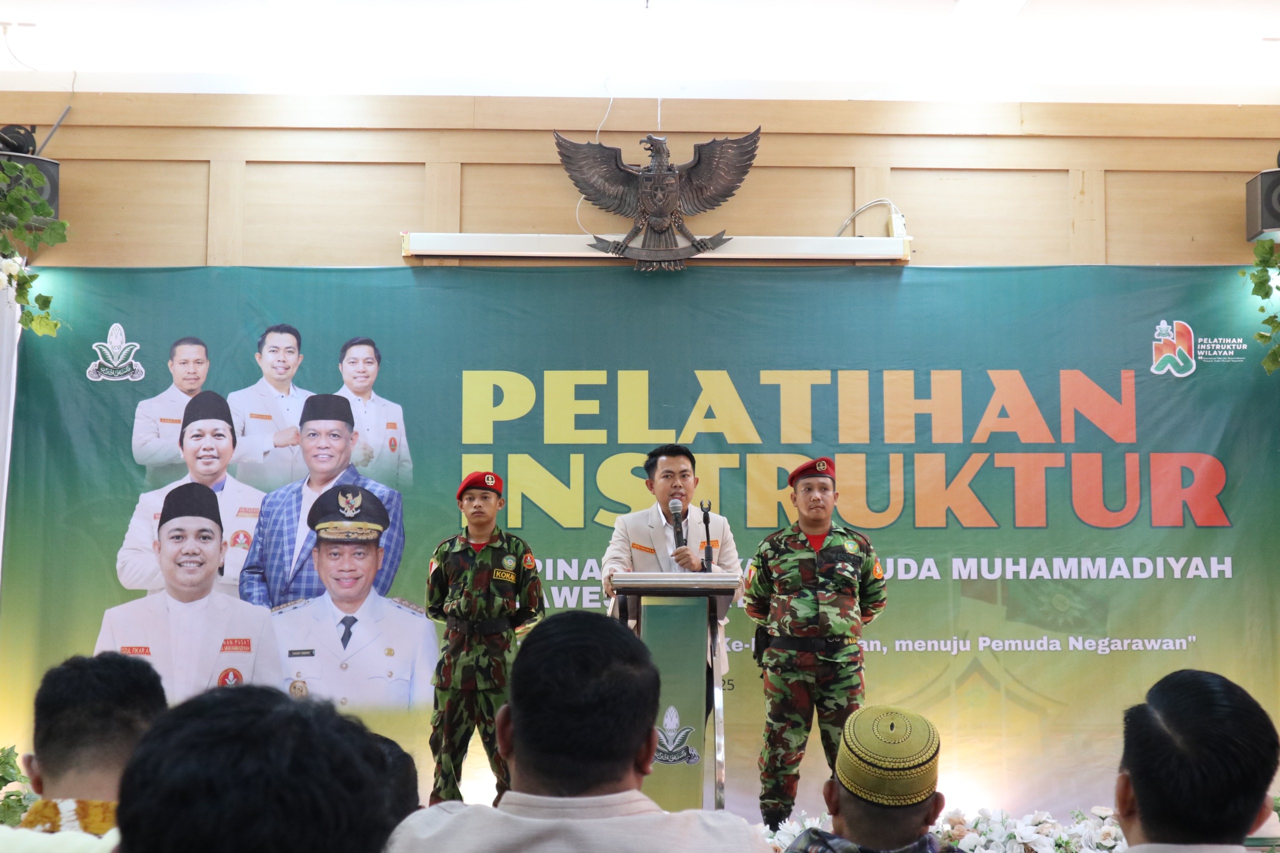 Ketua Pimpinan Wilayah Pemuda Muhammadiyah Sulsel, Heriwawan saat memberikan sambutan di Pembukaan Pelatihan Instruktur di Hotel UIN Alauddin Makassar, Minggu (26/1/2025).