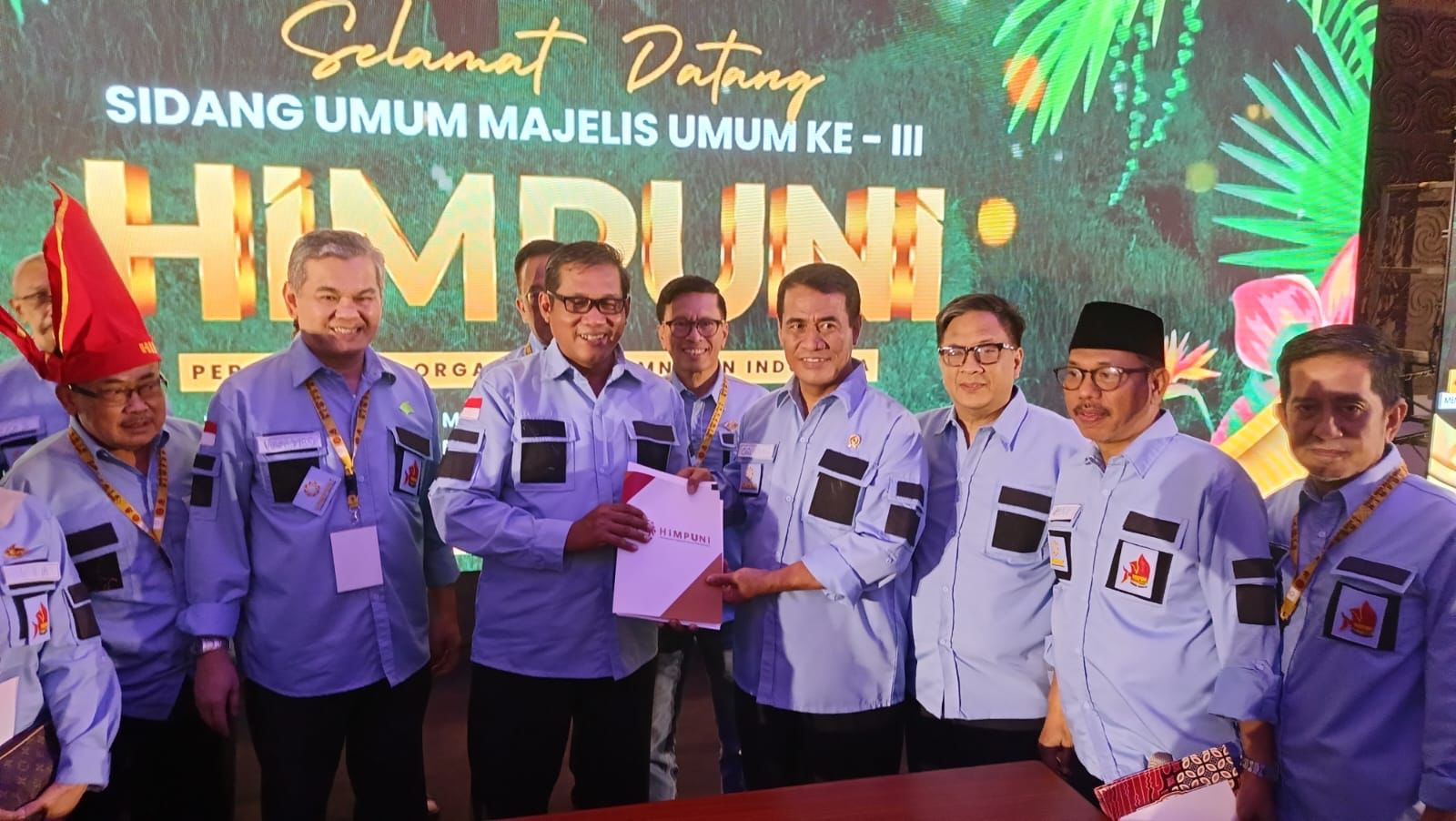 Andi Amran Sulaiman, Ketua Umum IKA Universitas Hasanuddin (Unhas), terpilih secara aklamasi sebagai Koordinator Presidium Perhimpunan Organisasi Alumni Perguruan Tinggi Negeri Indonesia (Himpuni) periode 2025-2028.
