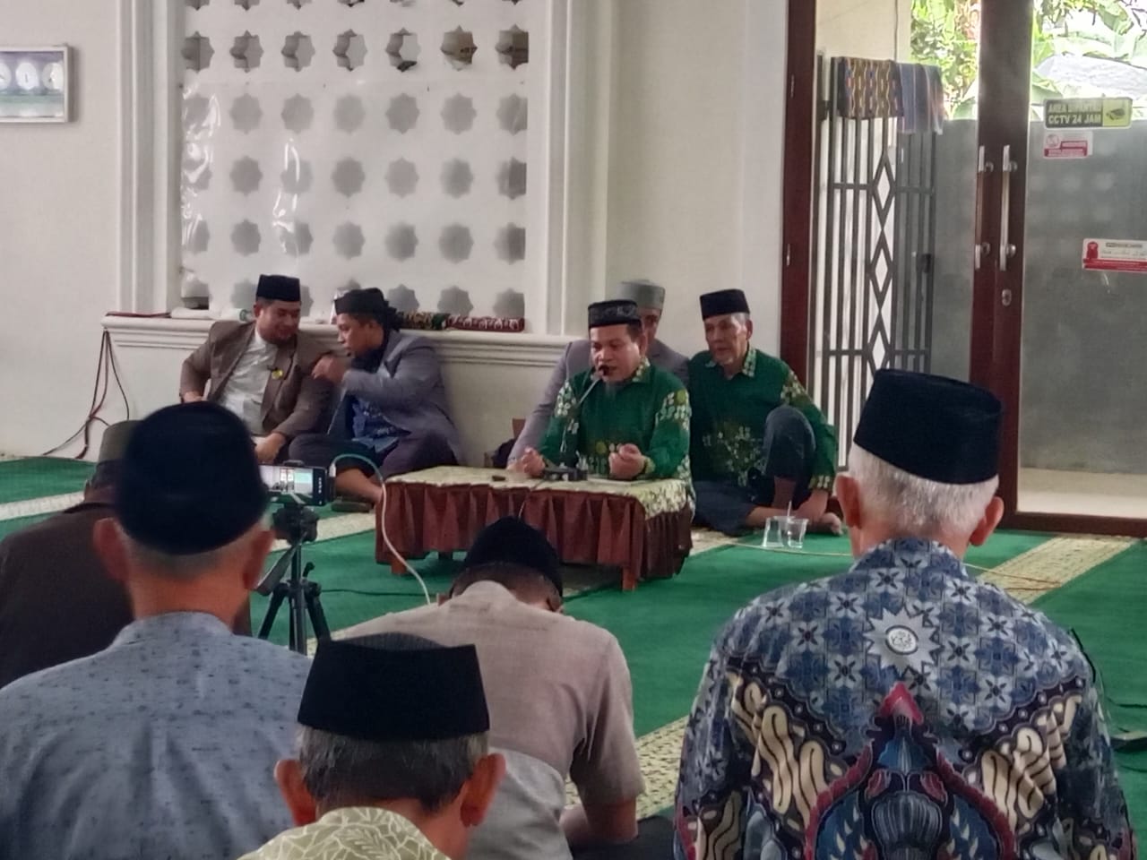 KH. Sudirman saat memberikan sambutan pada kegiatan Majelis Tabligh Muhammadiyah Makassar, belum lama ini. beliau saat ini mendapat amanah baru menjadi Direktur MBS Awwalul Islam Parangloe.