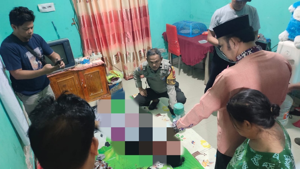 Polres Maros mengamankan seorang pria sebagai pelaku tindak pidana penganiayaan yang menyebabkan hilangnya nyawa seseorang, yang terjadi pada hari sabtu pagi (12/4/2025) di Dusun Lekopancing Kecamatan Tanralili Kabupaten Maros.