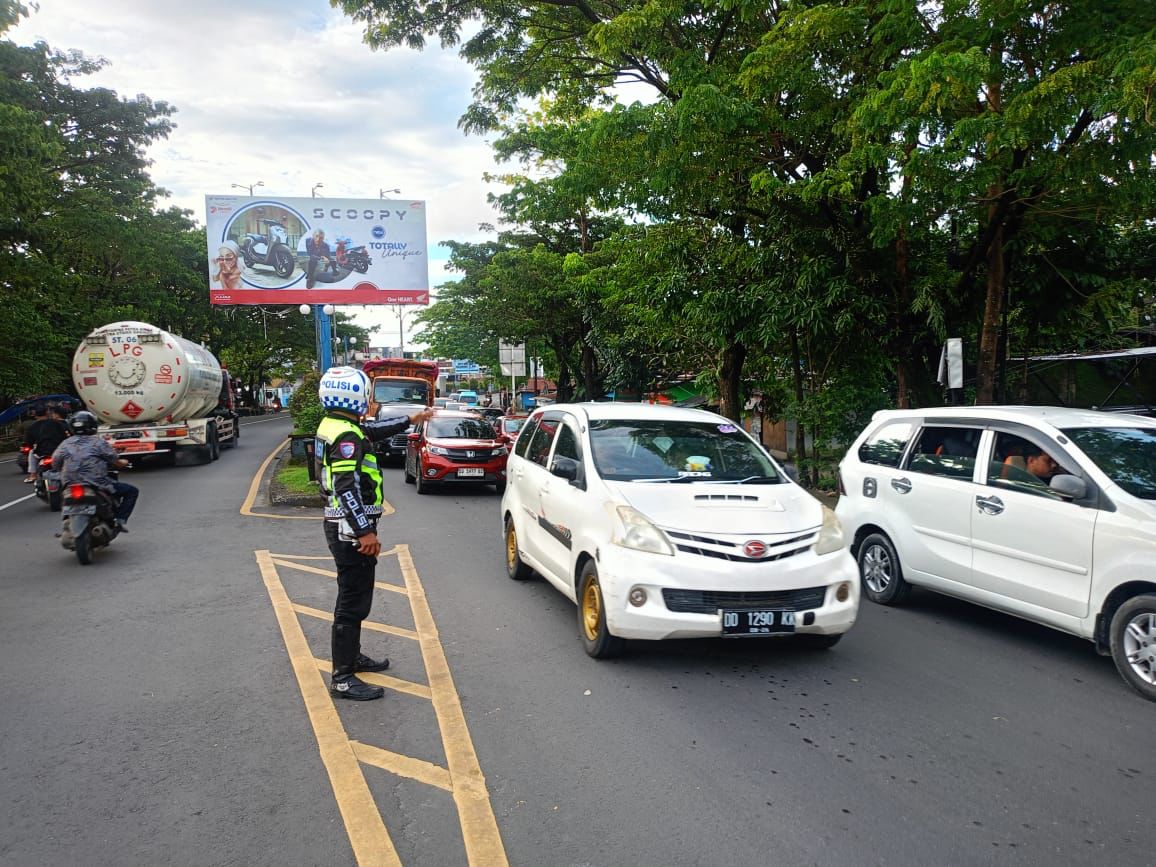 Suasana arus Mudik wilayah Kabupaten Maros terpantau aman dan lancar, Kamis (3/4/2025).