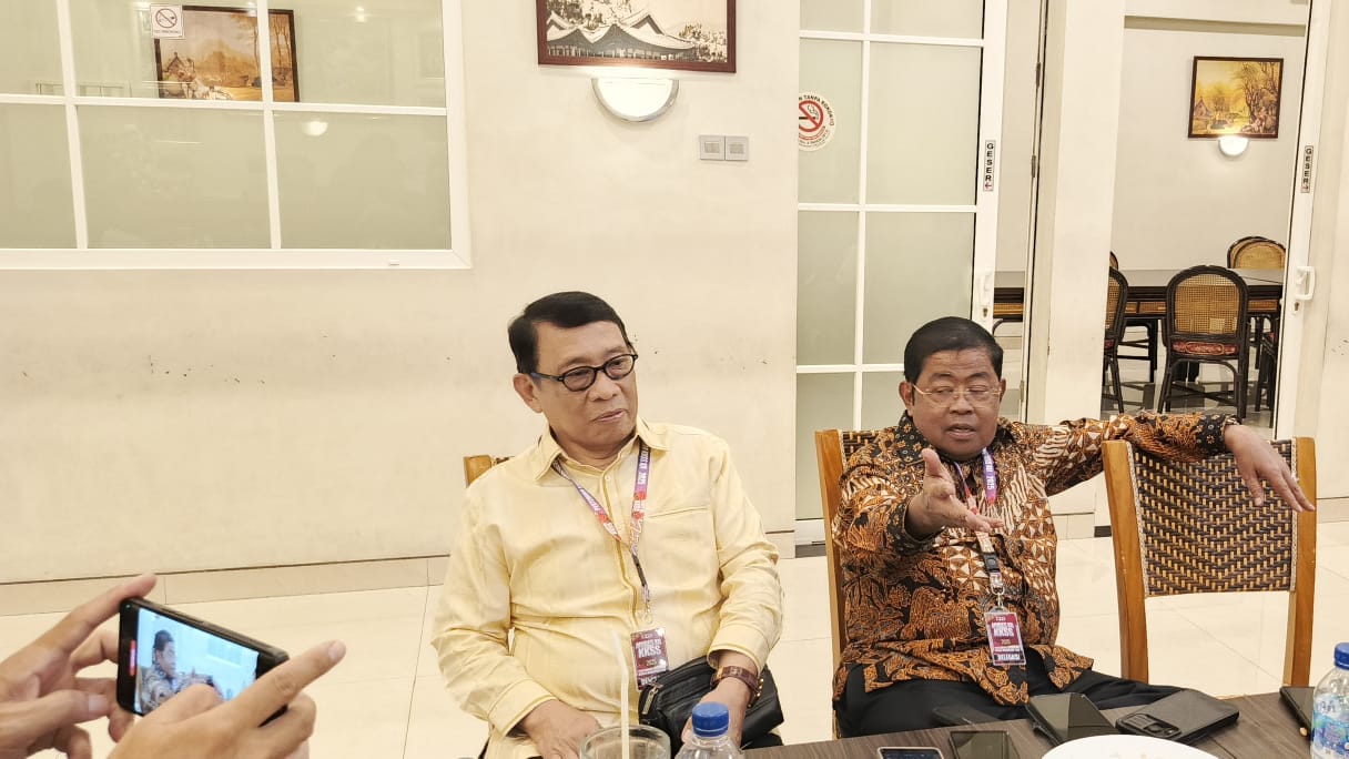 Tokoh nasional asal Sulawesi Selatan, Idrus Marham, secara terbuka mendorong Menteri Pertanian, Andi Amran Sulaiman, untuk memimpin Kerukunan Keluarga Sulawesi Selatan (KKSS).