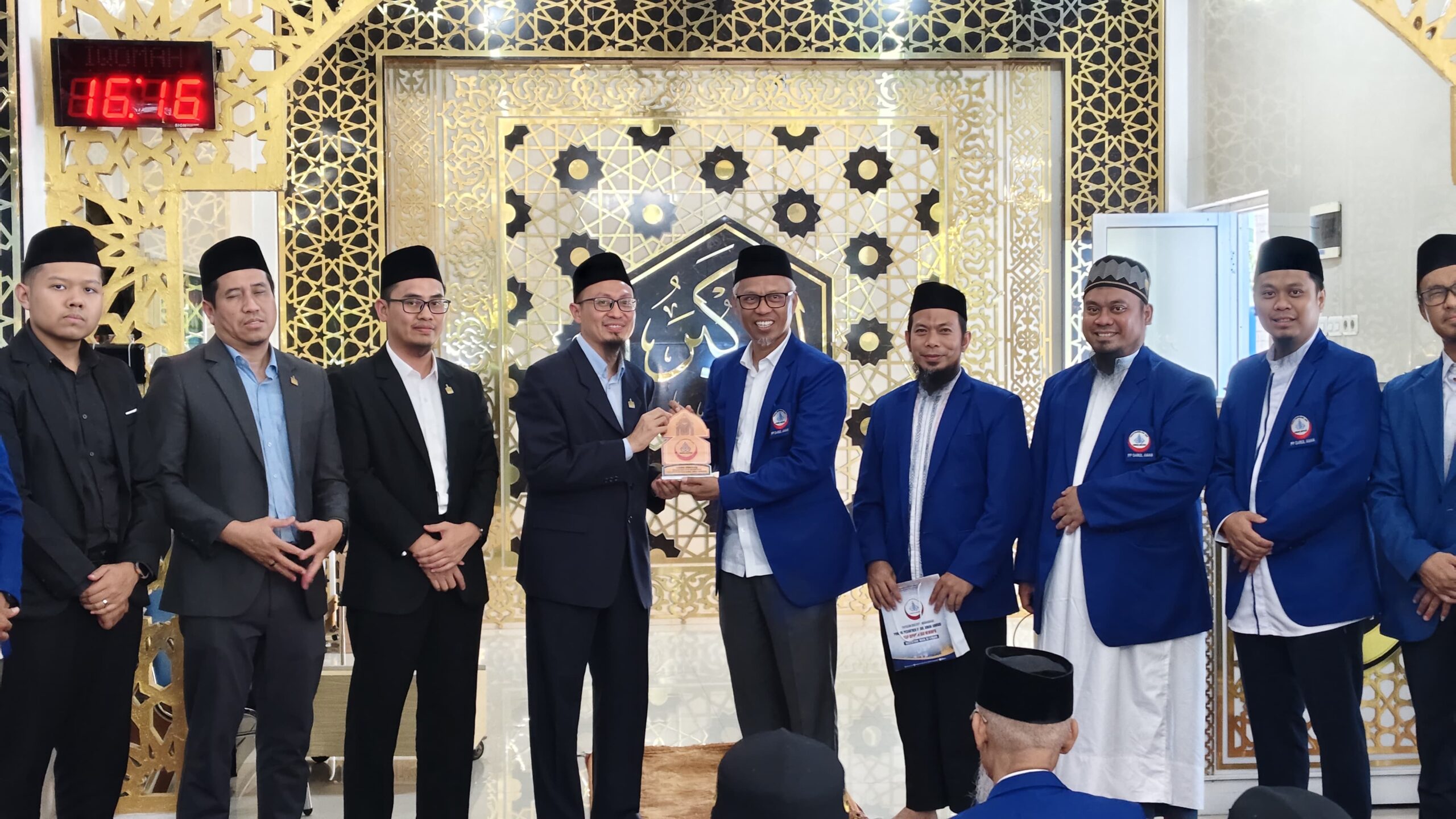 Pondok Pesantren Darul Aman Gombara kembali menerima kunjungan kehormatan dari tamu mancanegara. Kunjungan tersebut berasal dari Universitas Islam Antarabangsa Tuanku Syed Sirajuddin (UniSIRAJ), Perlis, Malaysia, Selasa (29/7/2025).
